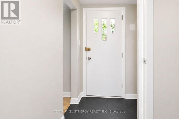 Property Photo: 1308 Erindale Drive ON K2C 2G4