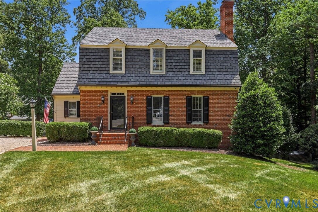 Property Photo: 10401 Lawnmeadow Court VA 23233