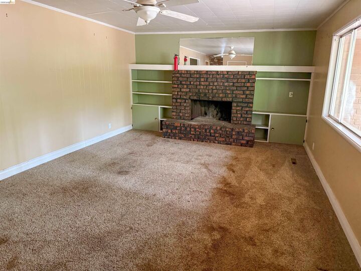 Property Photo: 16619 Estralita Dr CA 95370