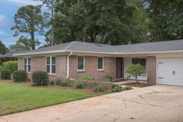 Property Photo:  306 Biscayne Lane  FL 32578 