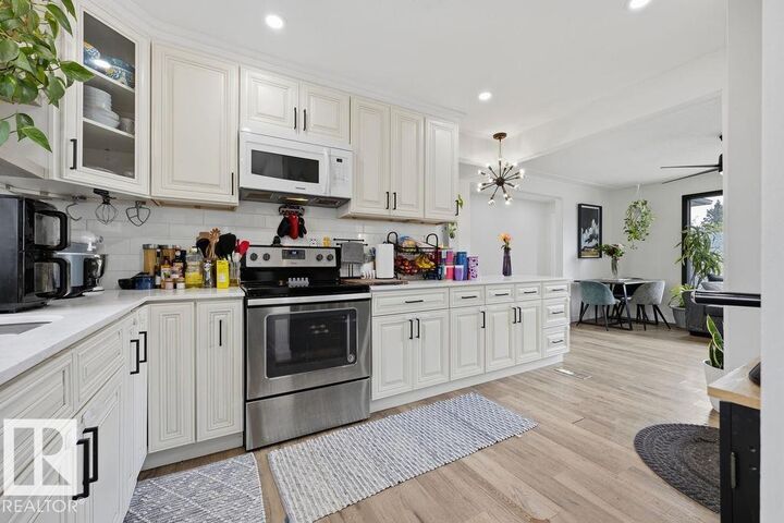 10932 151 Street NW — photo 1