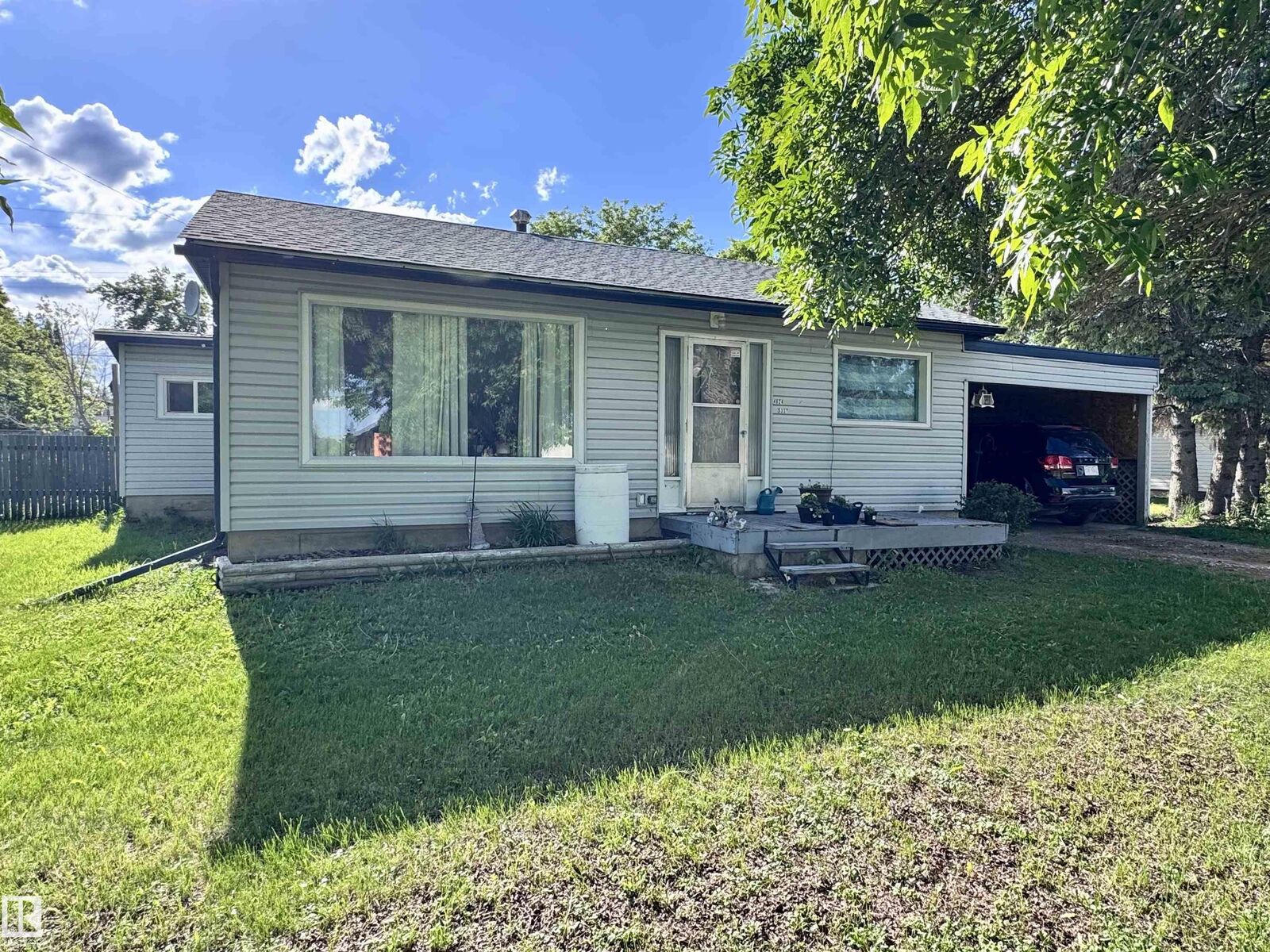 Property Photo:  4824 53 Street  AB T0B 2G0 