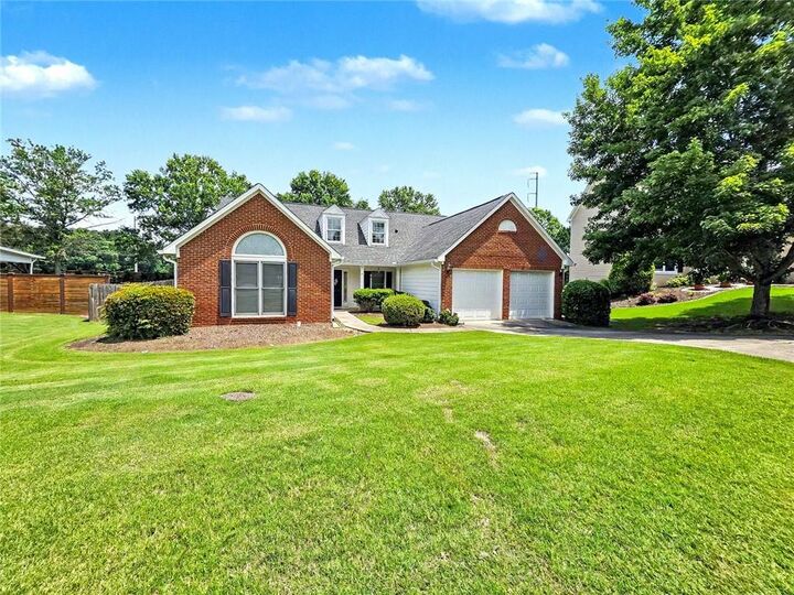 Property Photo:  140 Treadstone Overlook  GA 30024 