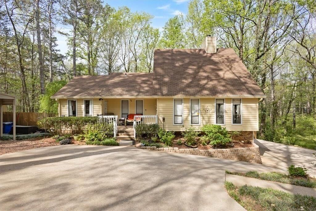 Property Photo:  6950 Springwood Drive  GA 30135 