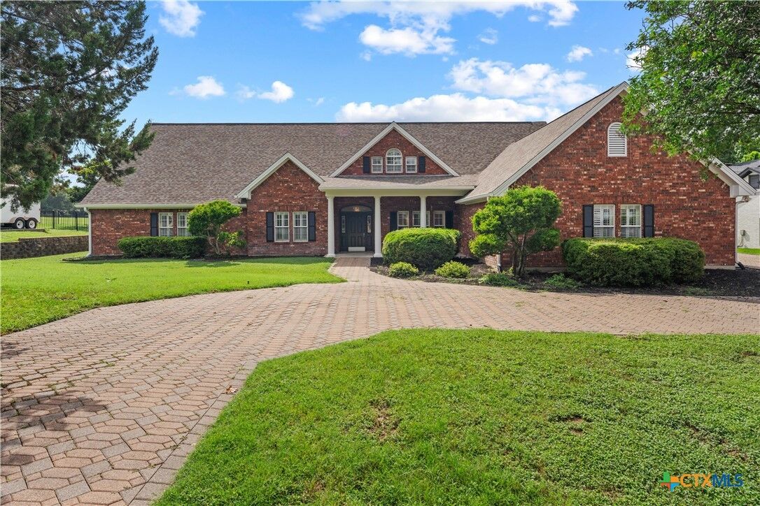 Property Photo:  3421 Chisholm Trail  TX 76571 