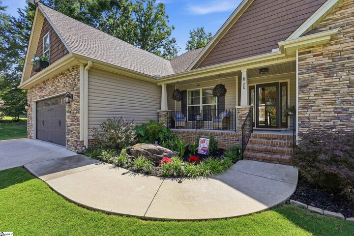 Property Photo: 28 Goodwin Farms Court SC 29690