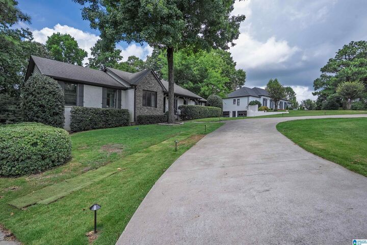 Property Photo:  1620 Panorama Drive  AL 35216 