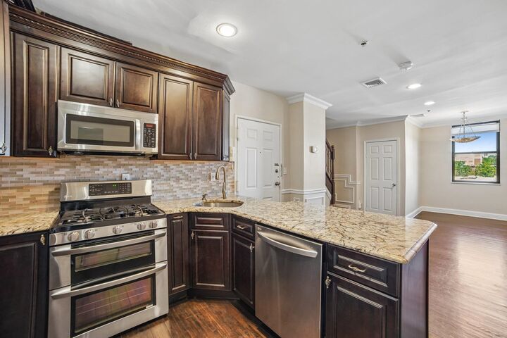 Property Photo:  814 Willow Ave 5rr  NJ 07030 