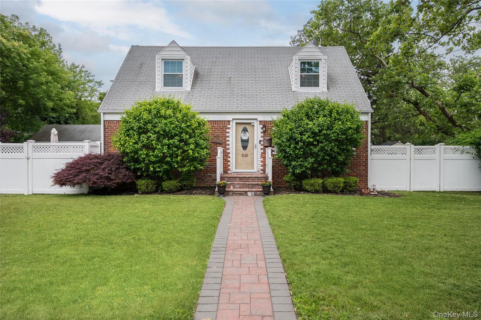 Property Photo:  1030 North Drive  NY 11566 
