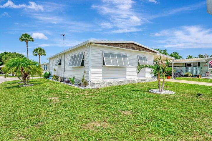 Property Photo: 6639 Vista Lane FL 34287
