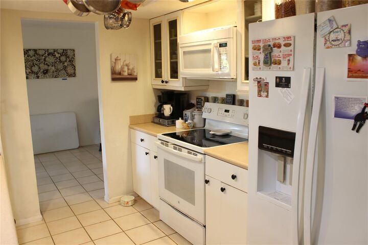 Property Photo:  1608 Bob O Link Drive  FL 34293 