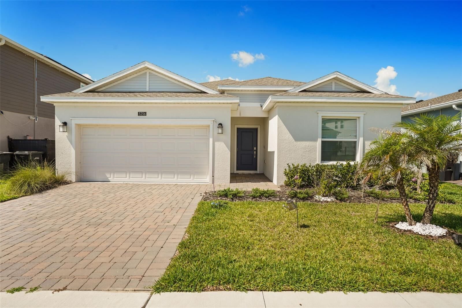 Property Photo: 5256 Dagenham Drive FL 33837