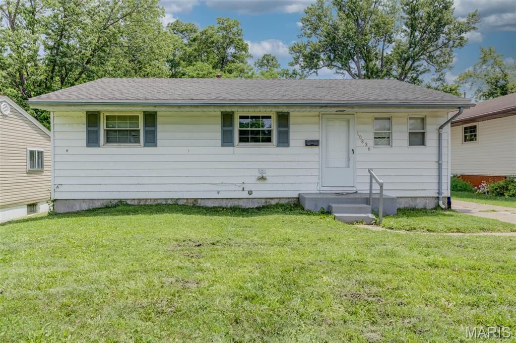 Property Photo:  10836 Spring Garden Drive  MO 63137 