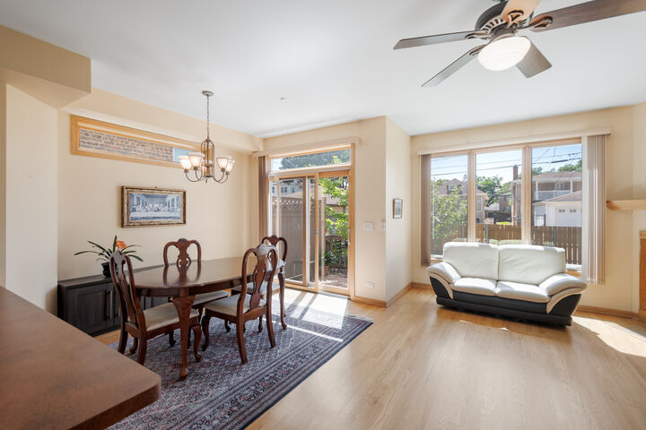 Property Photo:  