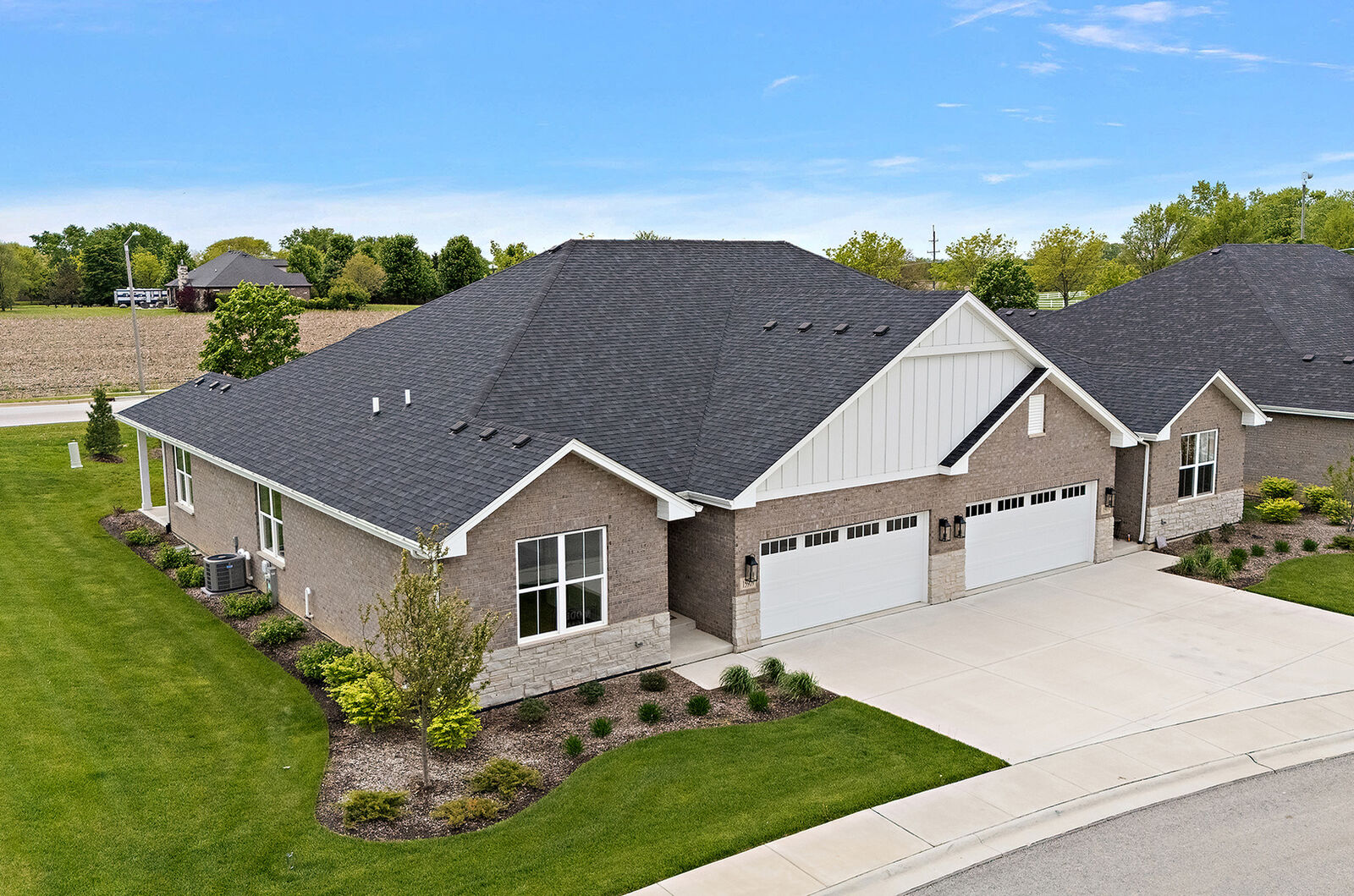 Property Photo: 15949 Prairie View Court T5 IL 60451