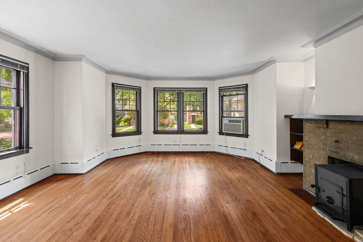 Property Photo:  614 N Humphrey Avenue  IL 60302 