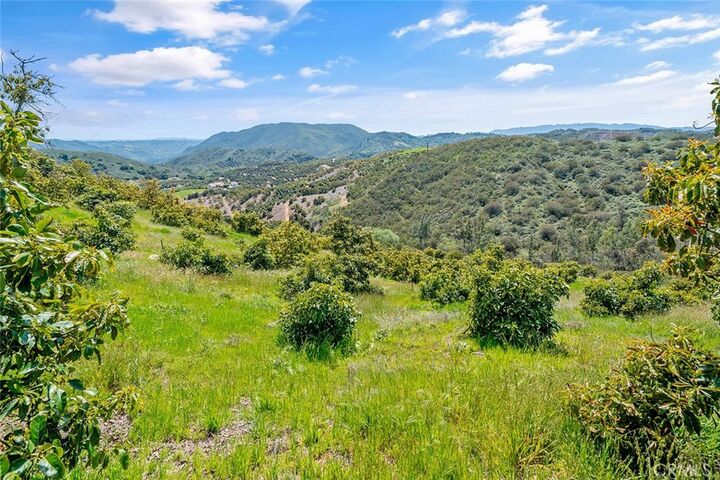 Property Photo:  48825 Via Vaquero  CA 92590 