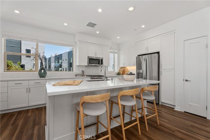 Property Photo: 117 Placemark CA 92614