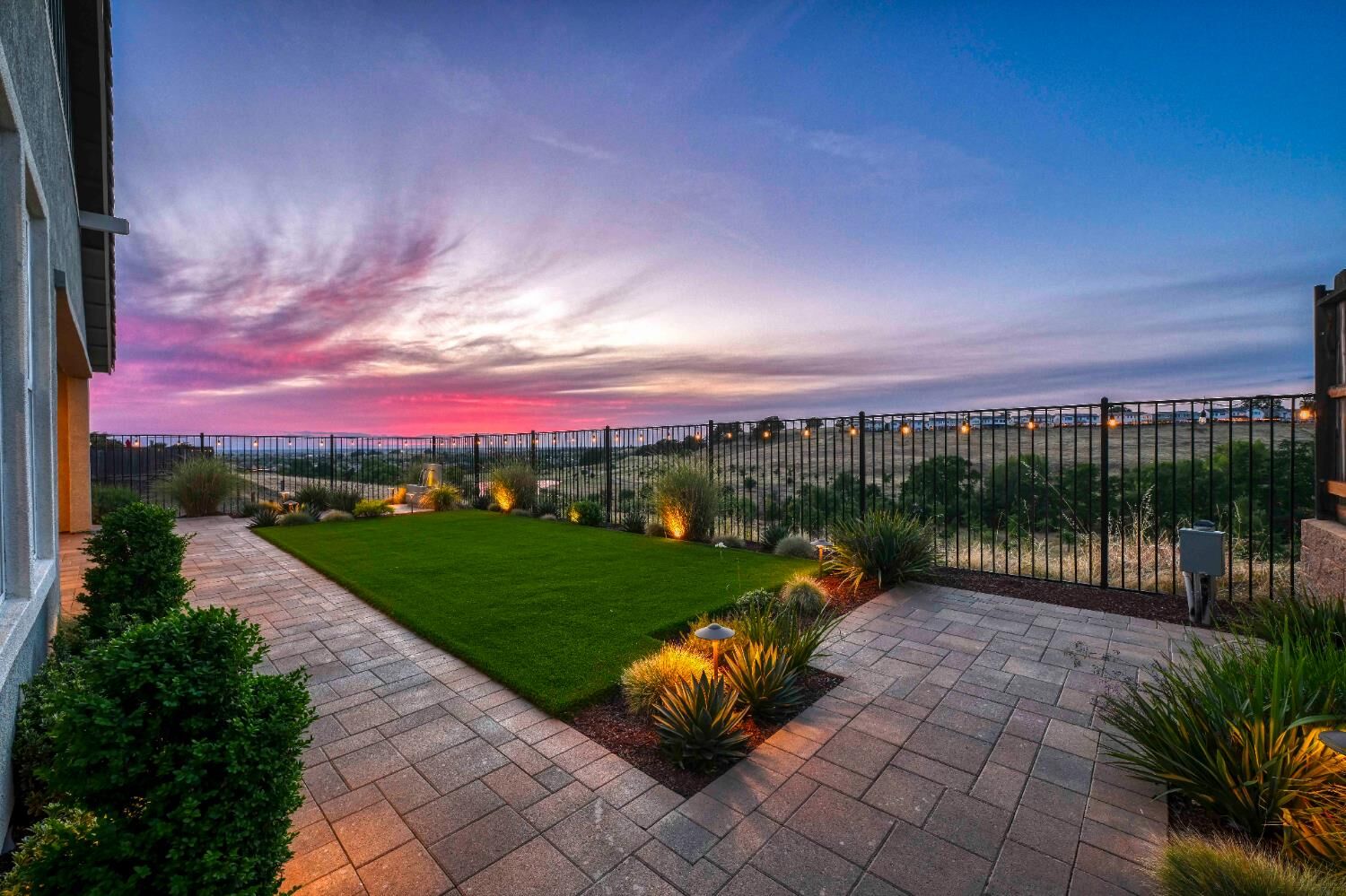 Property Photo: 102 Chesapeake Court CA 95648