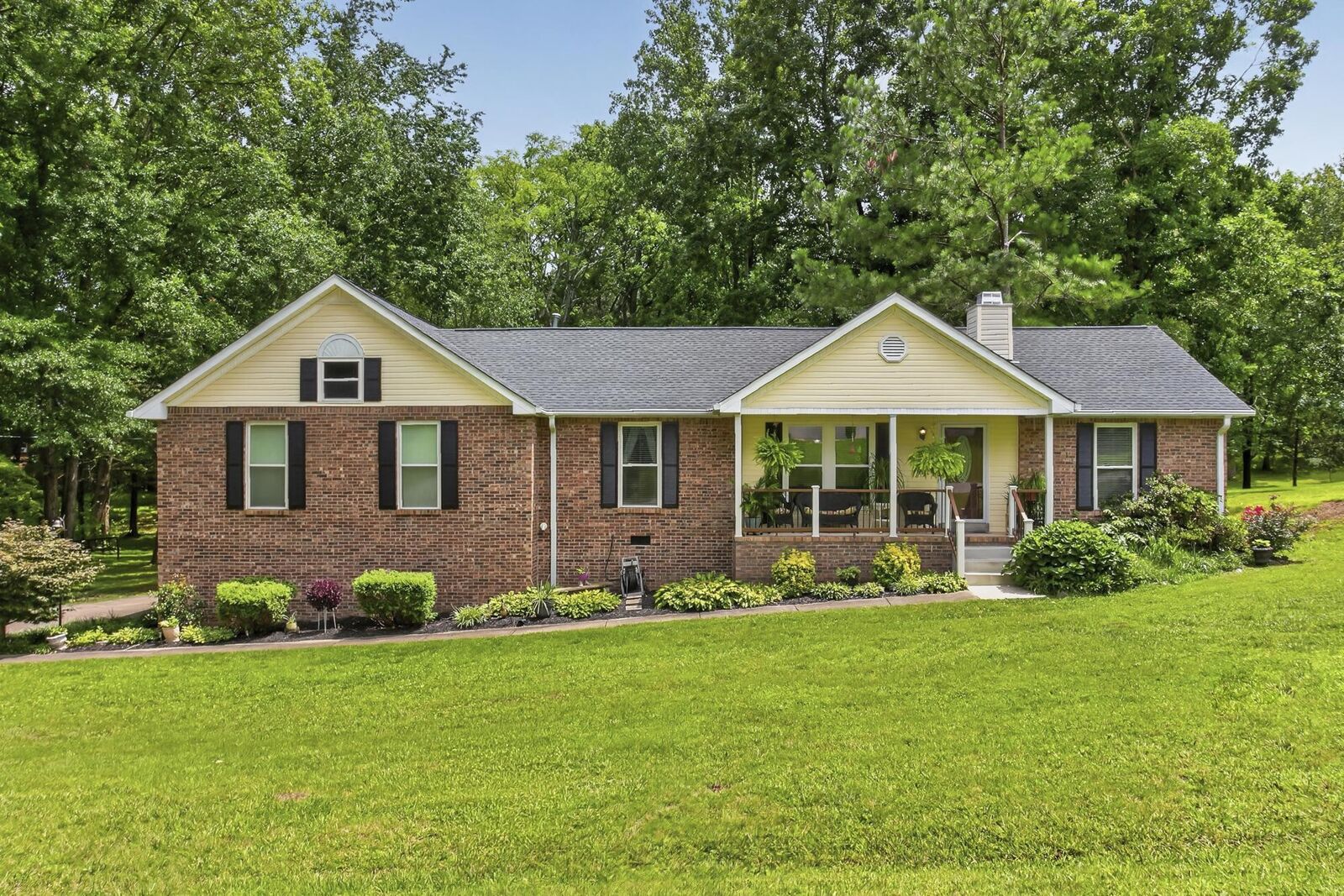 Property Photo:  206 Allers Dr  TN 37188 