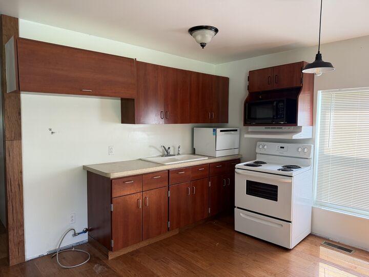 Property Photo: 118 Donald Dr TN 37150