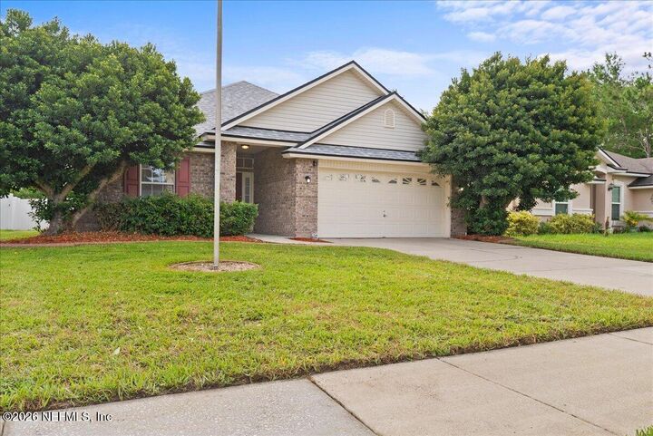 Property Photo:  945 Raindrop Lane  FL 32068 