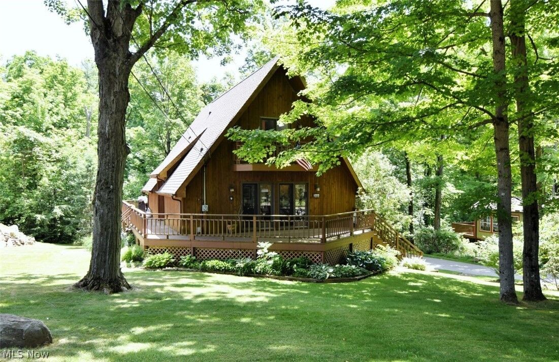 Property Photo: 14731 Evergreen Drive OH 44021
