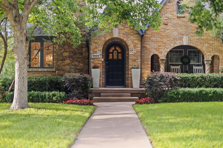 Property Photo:  5603 Vanderbilt Avenue  TX 75206 