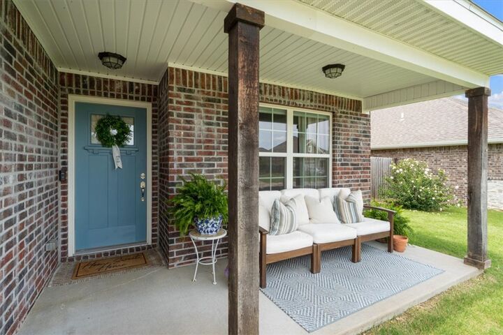 Property Photo:  1138 Canyon Gate Drive  AR 72761 