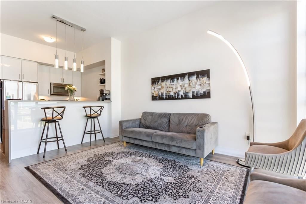Property Photo:  10 Concord Place 504  ON L3M 0G6 