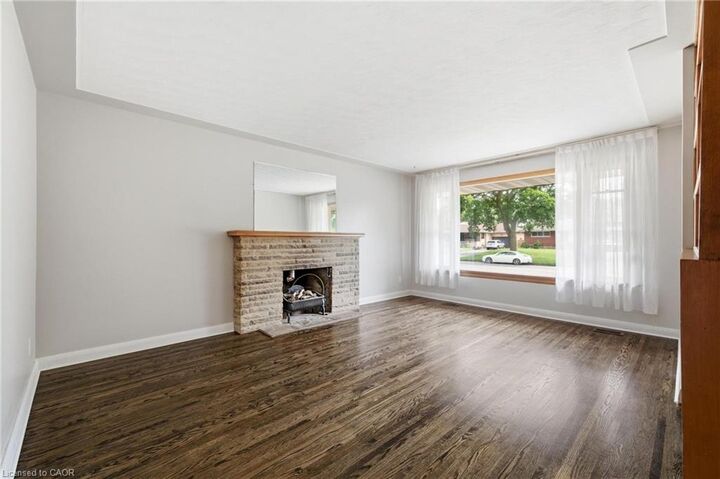 Property Photo:  223 River Road E  ON N2B 2G9 