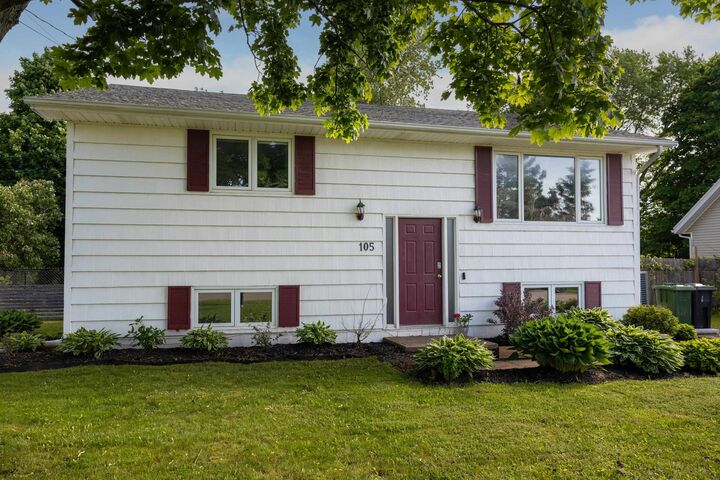 Property Photo: 105 Glenafton Drive PE C1A 7A8