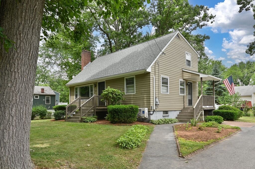 Property Photo:  68 Kernwood Ave  MA 01876 
