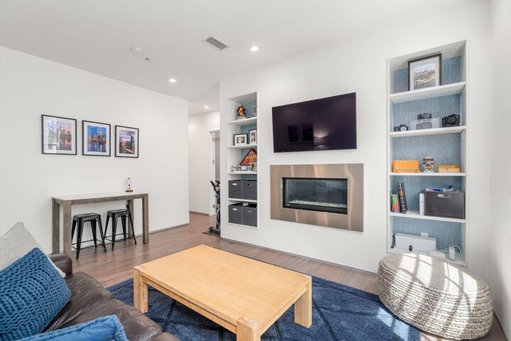 Property Photo:  618 E Second Street 3  MA 02127 