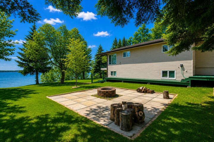 Property Photo: 1411 Juniper Road AB T0C 0J0