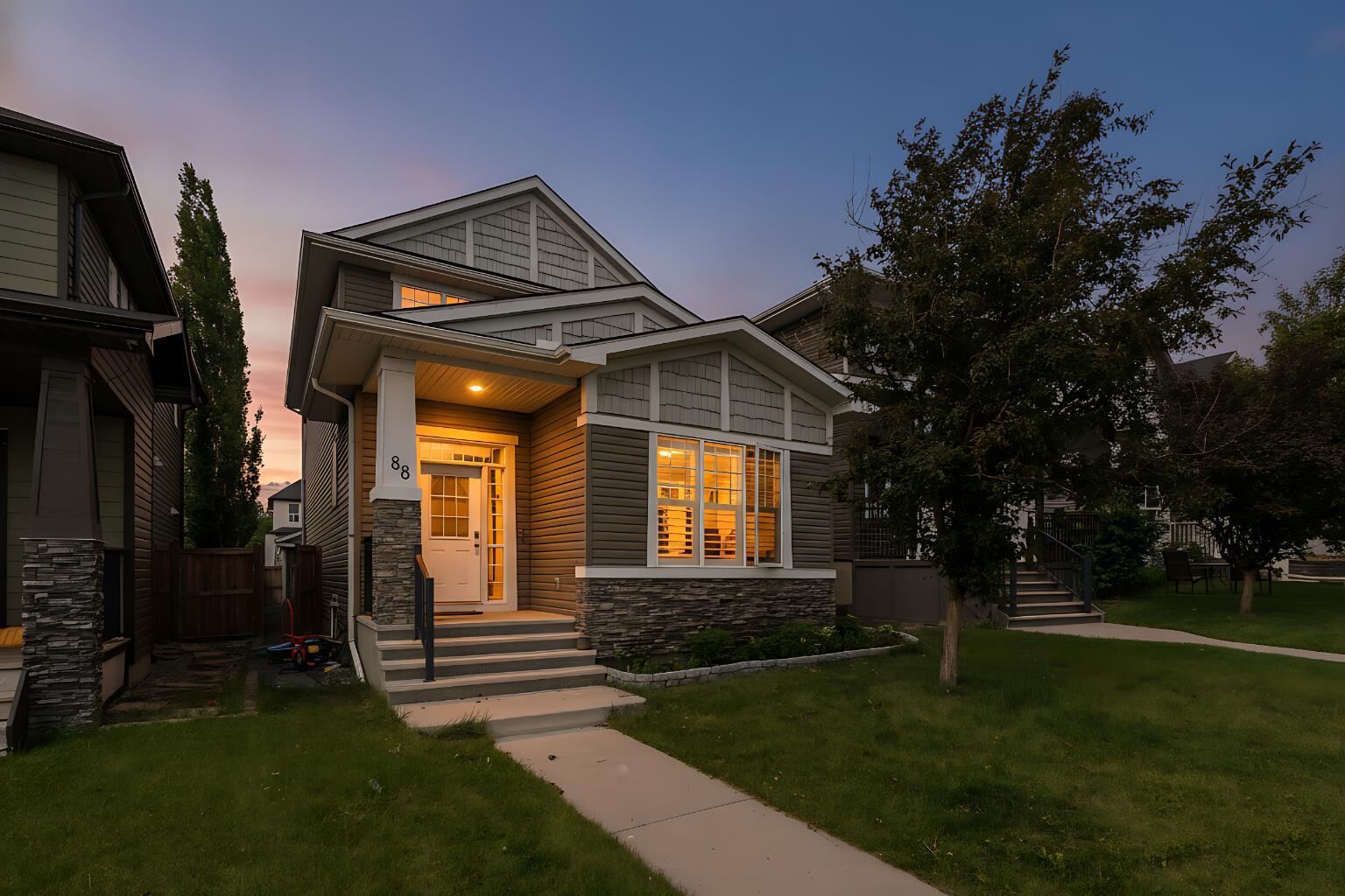 Property Photo:  88 Evansdale Landing NW  AB T3P 0C8 