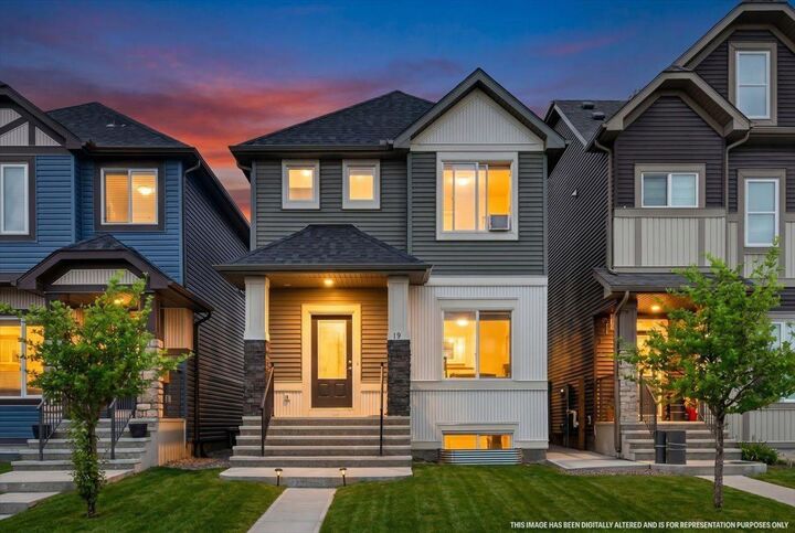 15 Savanna Parade — photo 1