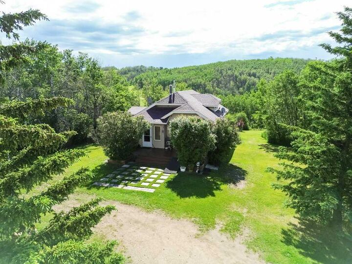 Property Photo: 35321 Range Road 242 AB T0M 0Y0