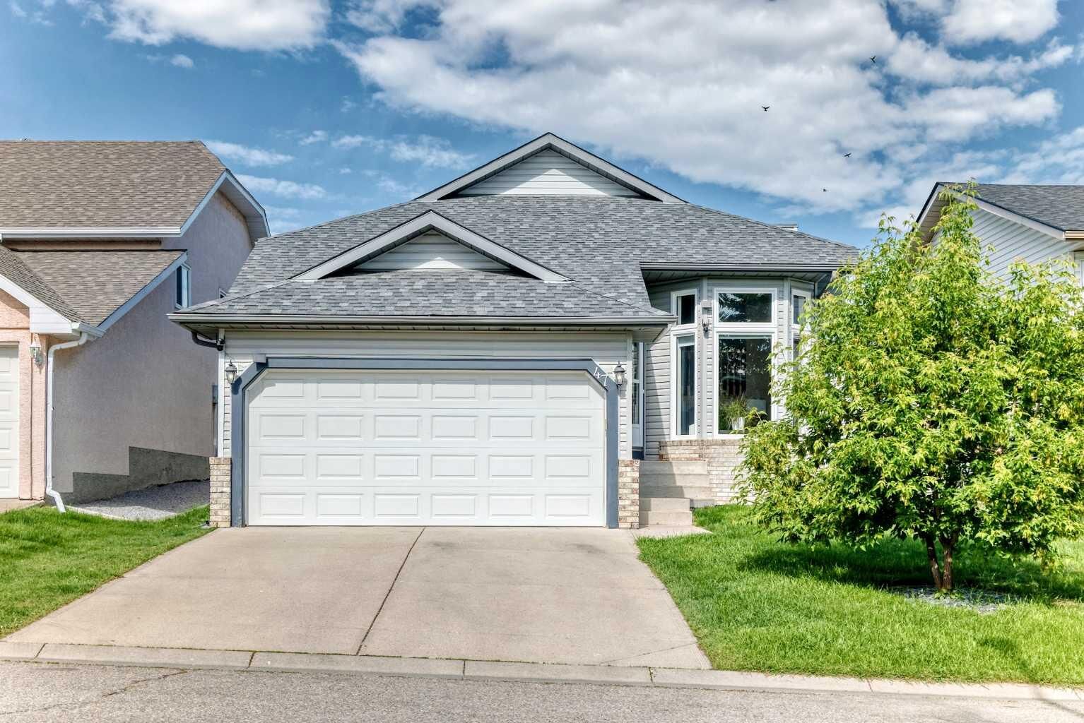 Property Photo:  47 Harvest Glen Rise NE  AB T3K 4C1 