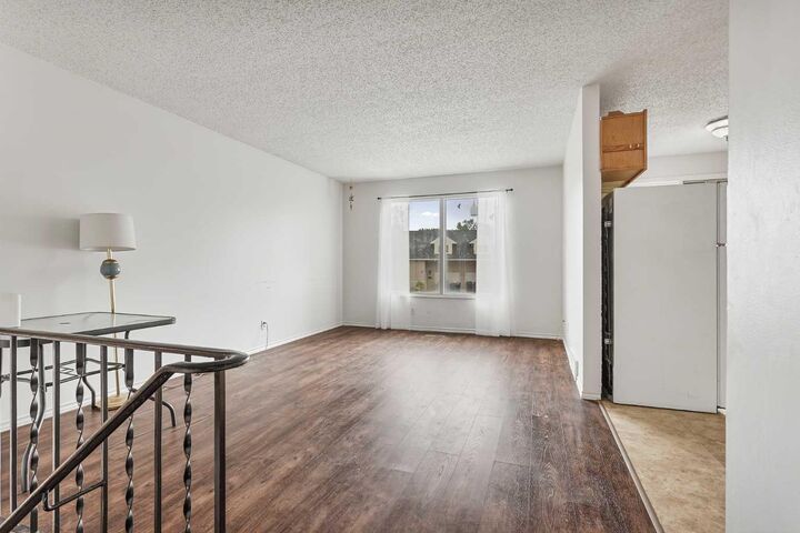 Property Photo:  28 Cayuga Crescent W  AB T1K 5H5 
