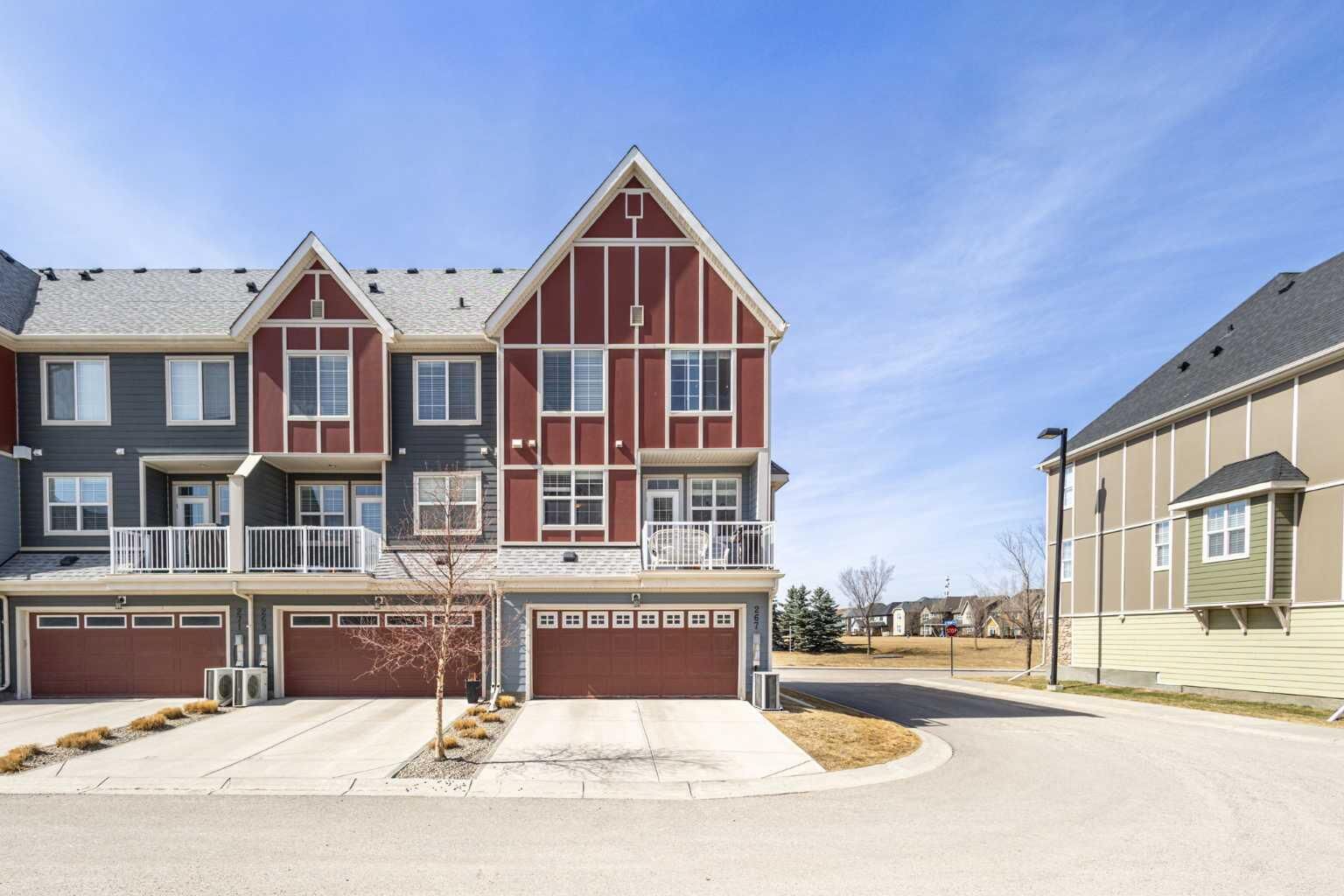 Property Photo:  267 Mahogany Way SE  AB T3M 2G6 