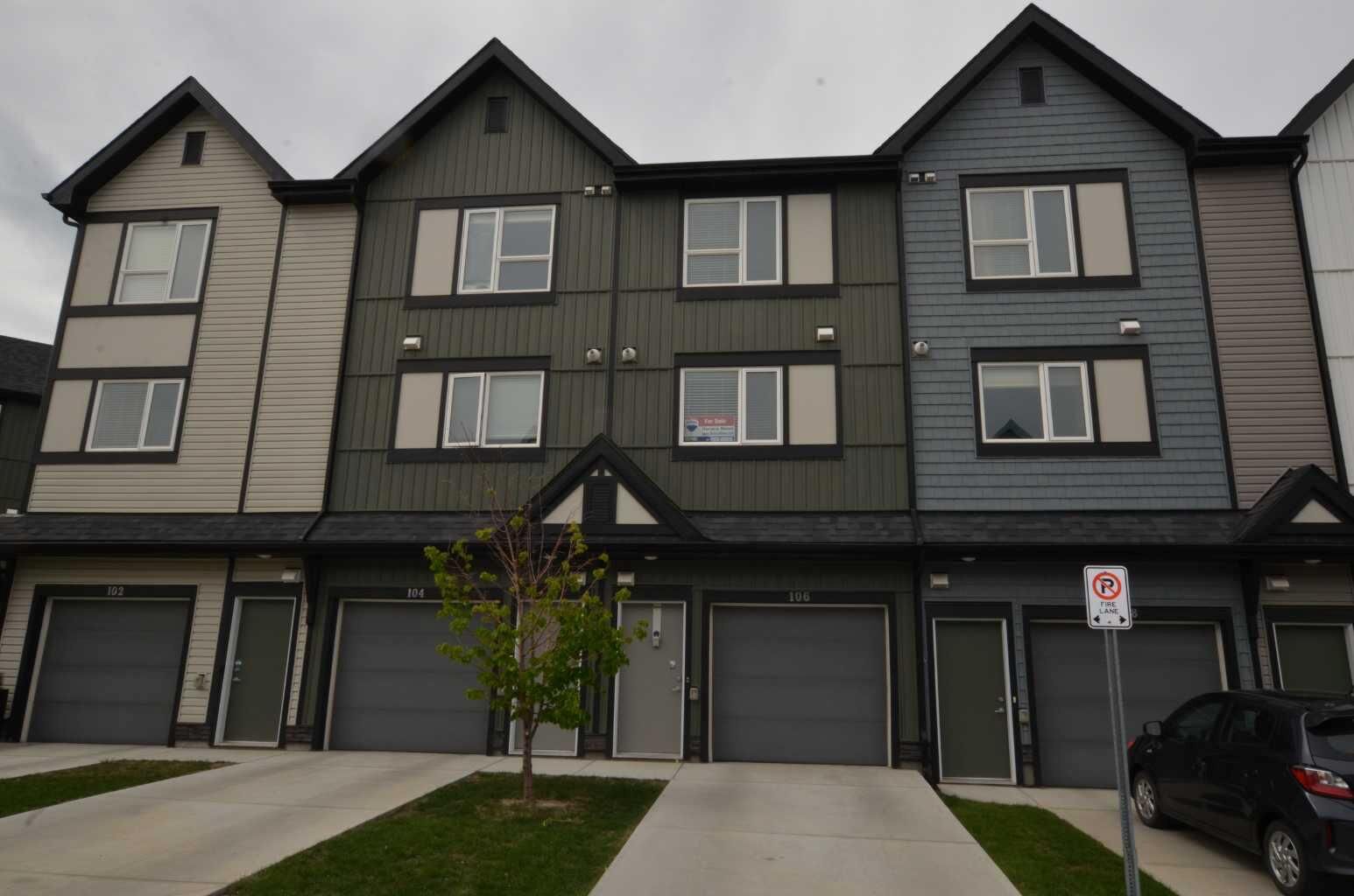 Property Photo: 16 Evanscrest Park NW 106 AB T3P 1R3