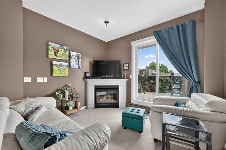 Property Photo:  1507 Centre A Street NE 205  AB T2E 2Z8 