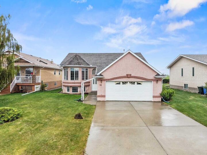Property Photo: 20 Westpoint Drive AB T0M 0W0