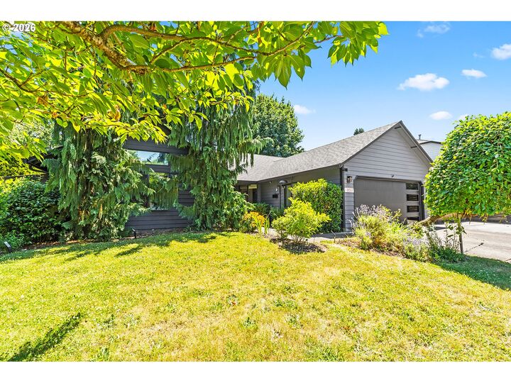 Property Photo:  8517 NE 28th Pl  WA 98665 