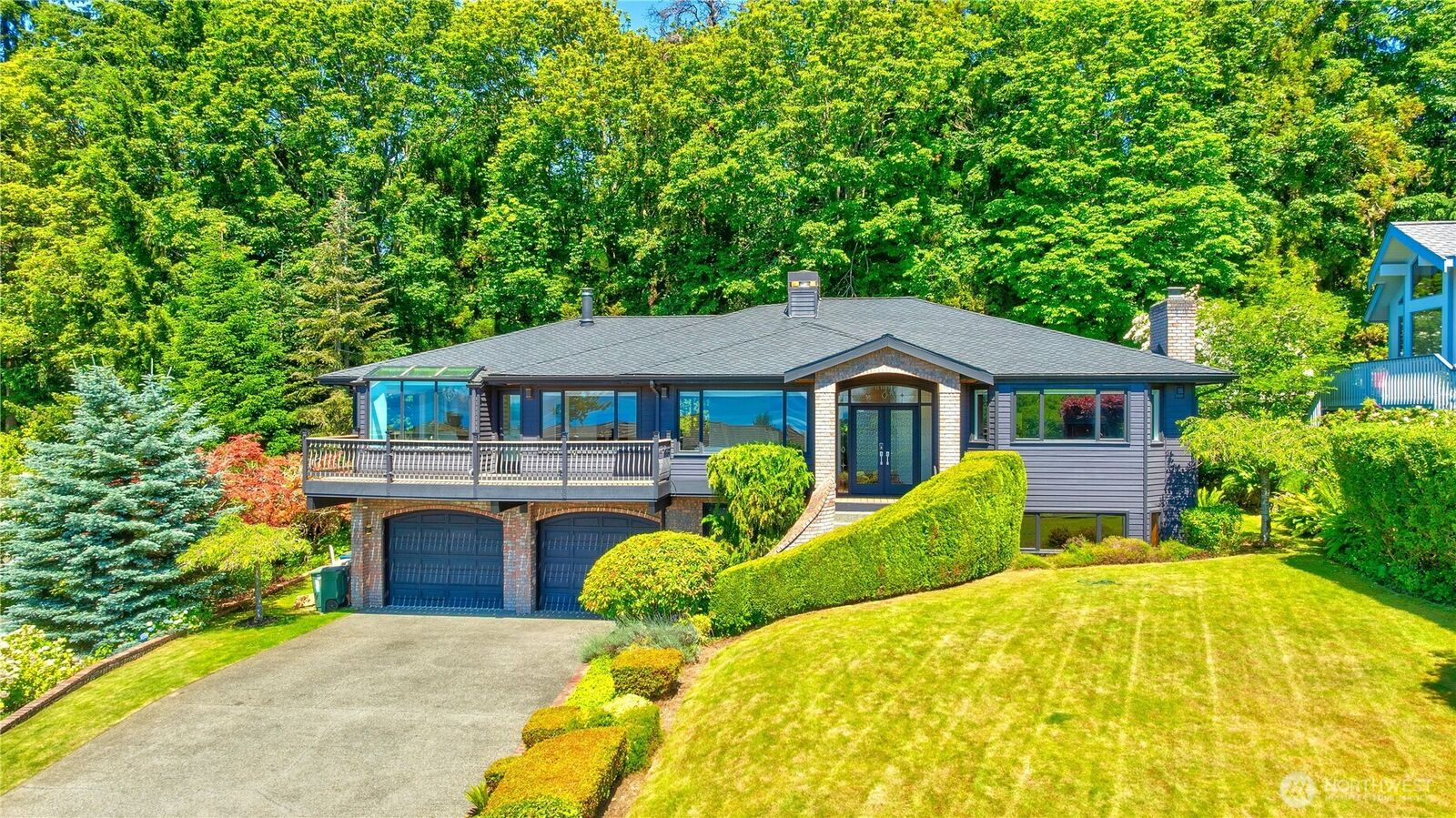 Property Photo: 7723 168th Place SW WA 98026