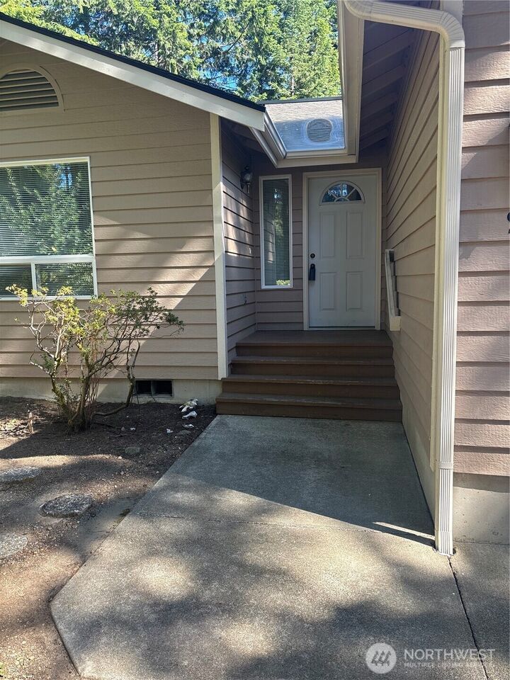 Property Photo:  90 E Susan Lane  WA 98592 