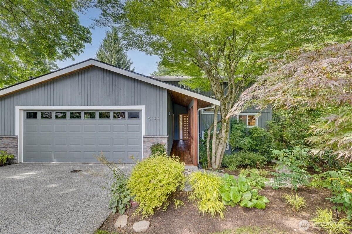 Property Photo:  6144 NE 194th Place  WA 98028 