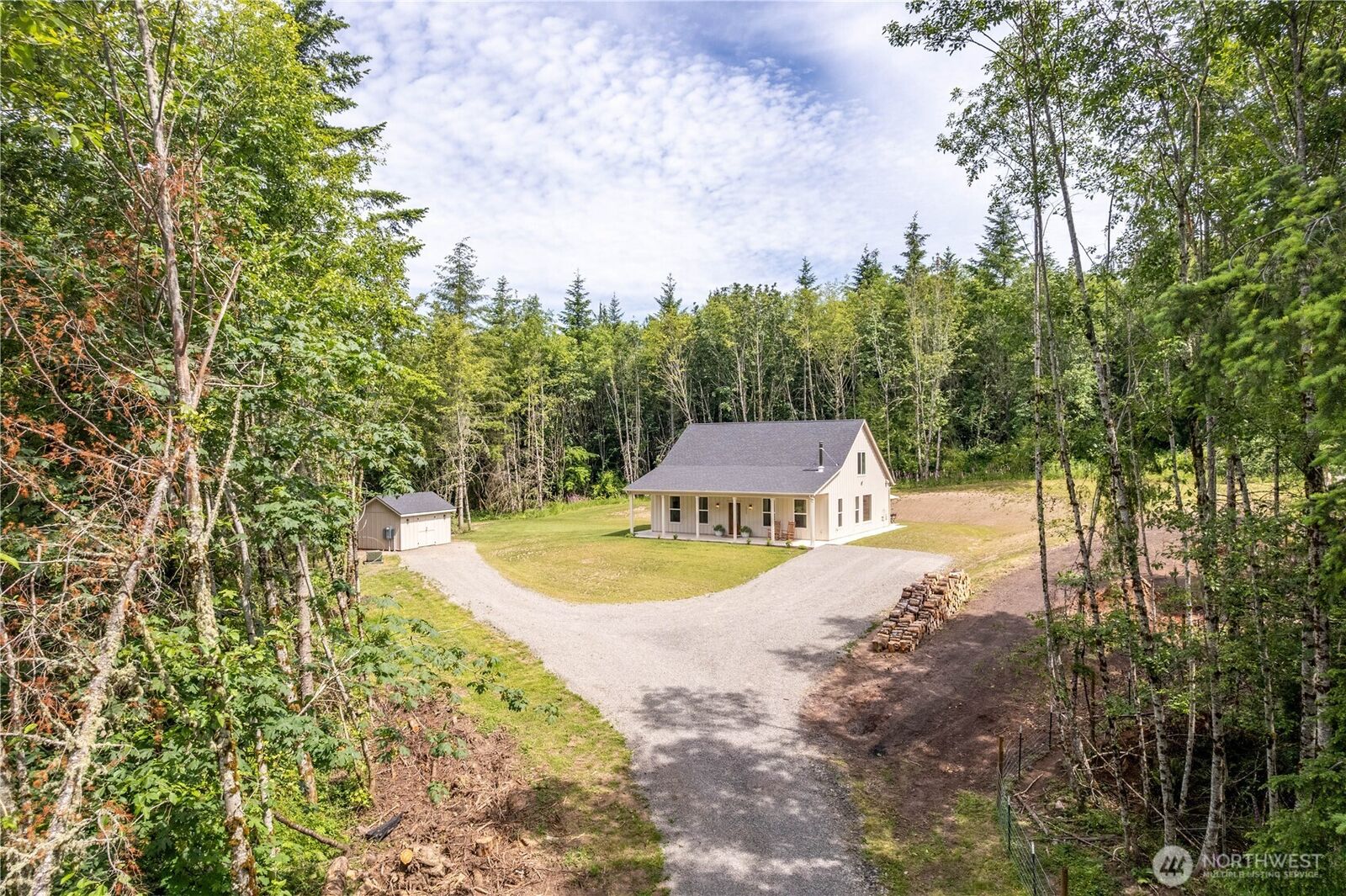 Property Photo:  1013 N Bodine Road  WA 98626 