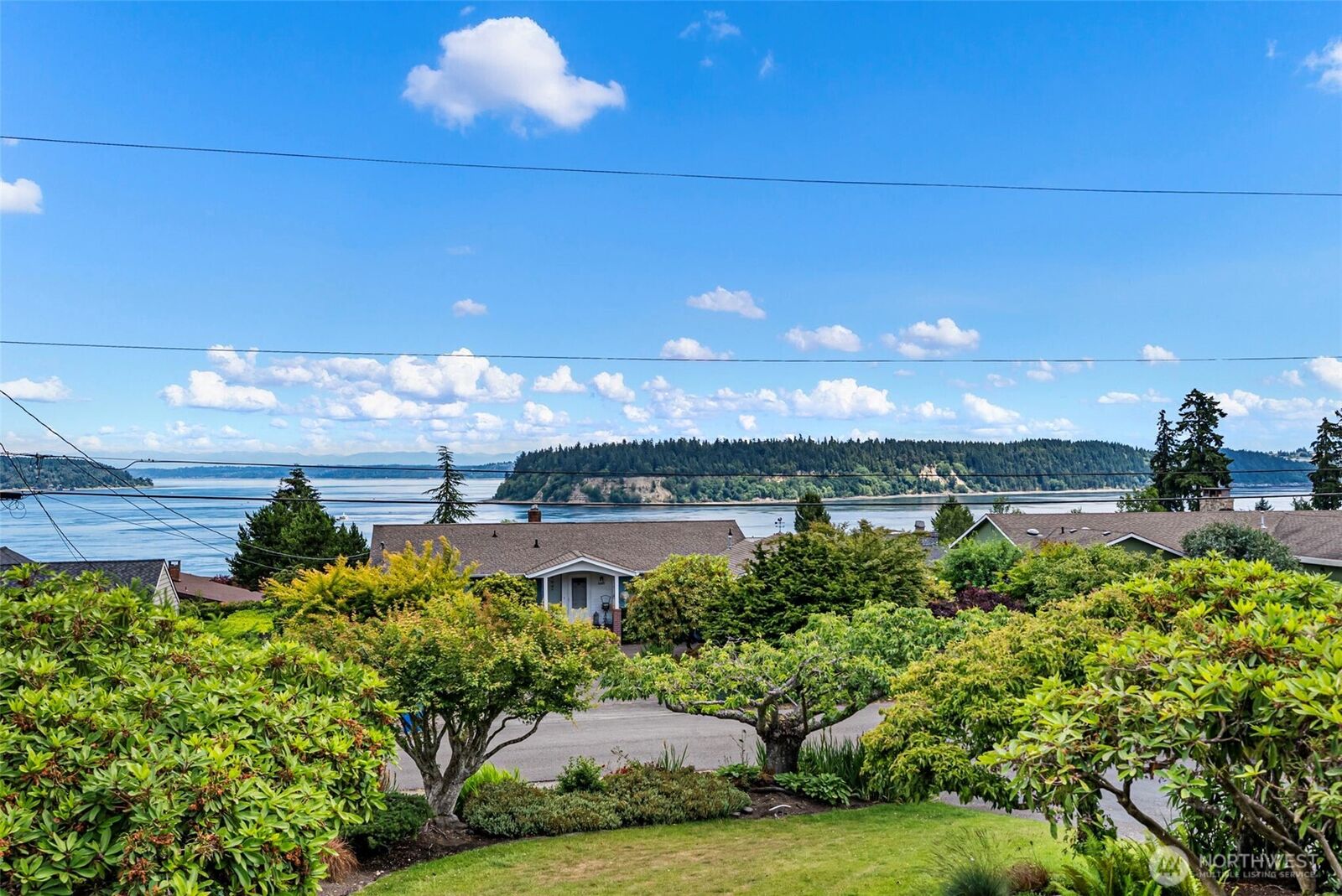 Property Photo:  6802  Rainier Avenue  WA 98335 
